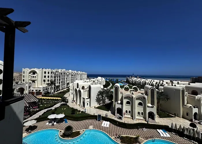 للأجانب فقط Peaks-gravity Sea View Pool View Just For Foreigners Apartment