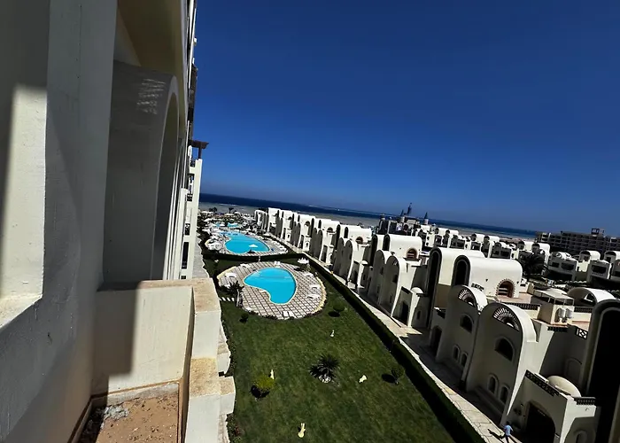 للأجانب فقط Peaks-gravity Sea View Pool View Just For Foreigners דירה